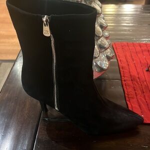 Anne Klein Flex Pointy toe heels